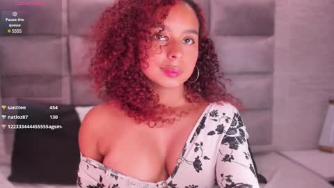 Lara  online show from 01-20-25, 06:53