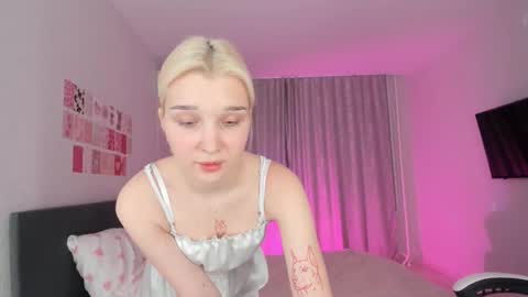 Lara online show from 03-13-26, 02:07