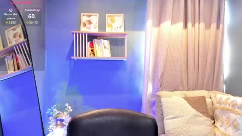 Snapshot of lara_martin chatting on 07-18-26, 07:17 700 200 online show from 07-18-26, 07:17