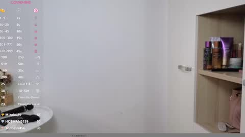 Snapshot of lara_sins chatting on 02-18-25, 11:33 Lara Sins online show from 02-18-25, 11:33