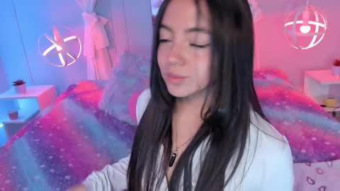 lara online show from 09-19-25, 04:36