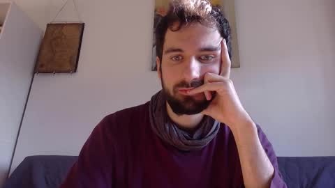 laraaan online show from 11-22-25, 09:41