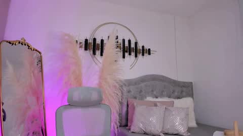 Lara  online show from 02-11-25, 10:59