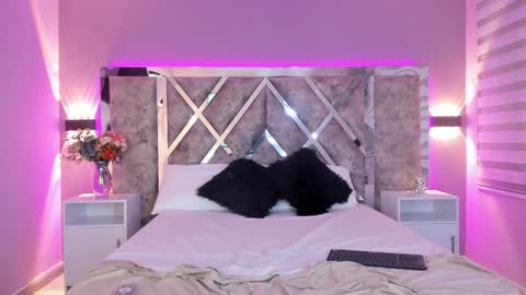 Lara online show from 12-23-24, 07:52