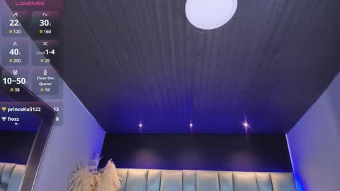 Lara online show from 02-17-25, 10:14