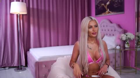 LaraBrynn online show from 07-18-26, 07:06