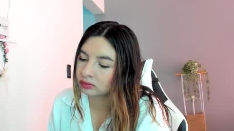 Lara online show from 05-27-26, 07:11