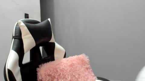 Lara online show from 07-19-26, 02:26