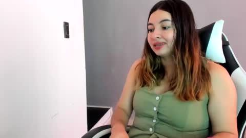 Lara online show from 07-21-26, 04:31