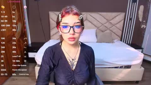 LaraCooper online show from 12-16-25, 07:08