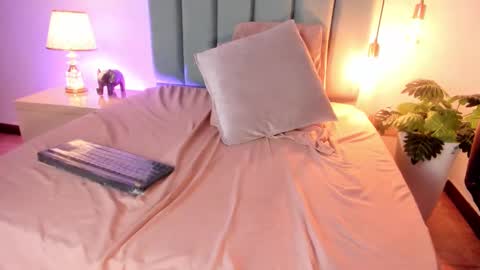  Lara Gold  online show from 02-28-25, 01:05