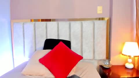  Lara Gold  online show from 10-31-25, 07:37