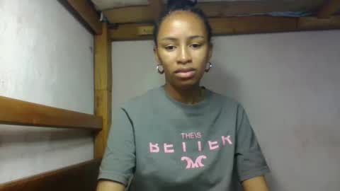 Snapshot of larah98 chatting on 02-17-26, 06:36 larah98 online show from 02-17-26, 06:36