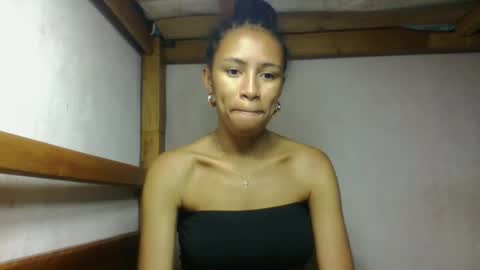 Snapshot of larah98 chatting on 02-22-26, 06:17 larah98 online show from 02-22-26, 06:17