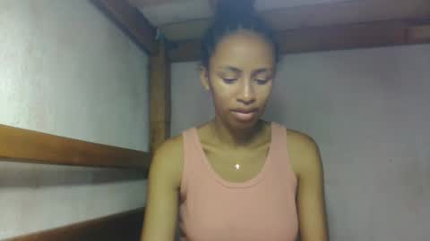 Snapshot of larah98 chatting on 02-26-26, 03:44 larah98 online show from 02-26-26, 03:44