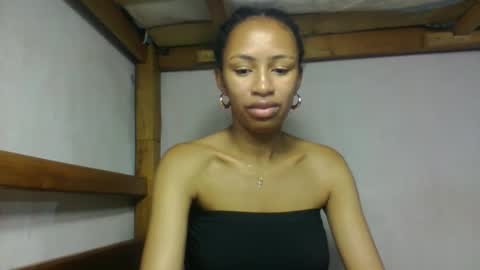 Snapshot of larah98 chatting on 03-07-26, 02:41 larah98 online show from 03-07-26, 02:41