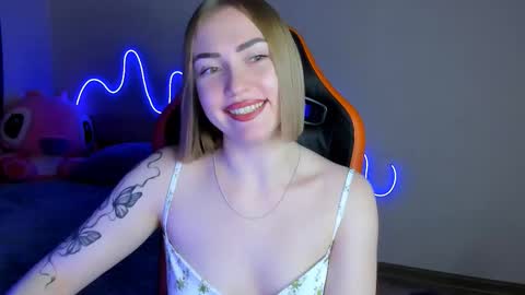 LaraKrein lk online show from 10-22-25, 07:46