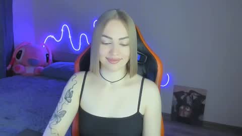 LaraKrein lk online show from 01-17-26, 12:21