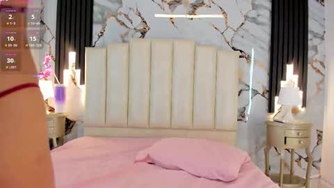 Lara  online show from 10-25-25, 07:41