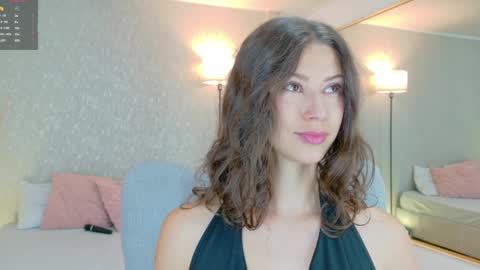 Snapshot of laralane_ chatting on 05-14-26, 02:02 Lara online show from 05-14-26, 02:02