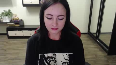 Snapshot of laralianna chatting on 09-26-25, 04:00 Laralianna online show from 09-26-25, 04:00