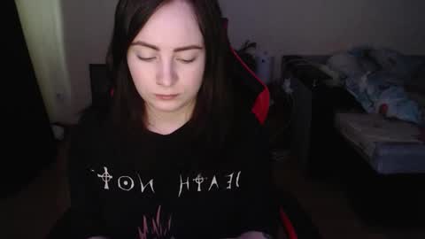 Laralianna online show from 12-18-25, 10:43