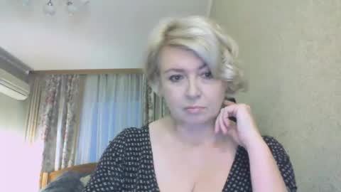 laramrs online show from 11-15-25, 02:02