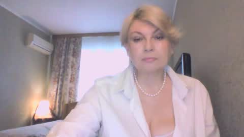 laramrs online show from 04-28-26, 04:23