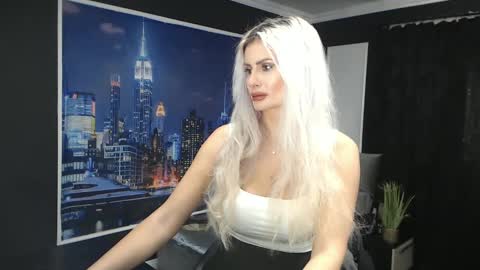 laras_moans online show from 12-14-24, 08:23