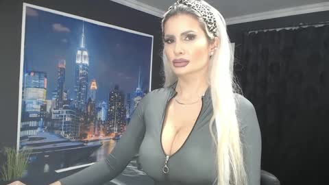 laras_moans online show from 12-29-24, 09:06