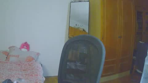 Snapshot of larawintersxxx chatting on 09-18-25, 08:00 larawintersxxx online show from 09-18-25, 08:00