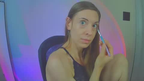 Snapshot of larawintersxxx chatting on 11-01-25, 10:01 larawintersxxx online show from 11-01-25, 10:01