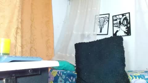 Snapshot of largo_eddy chatting on 03-04-25, 10:35 Largo eddy online show from 03-04-25, 10:35