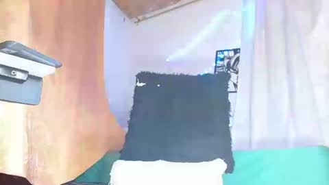 Snapshot of largo_eddy chatting on 09-10-25, 03:56 Largo eddy online show from 09-10-25, 03:56