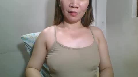 Larice online show from 11-23-25, 03:17