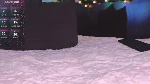 Snapshot of larine_morgan chatting on 02-08-25, 05:29 LarineGMT7 UTC6 online show from 02-08-25, 05:29