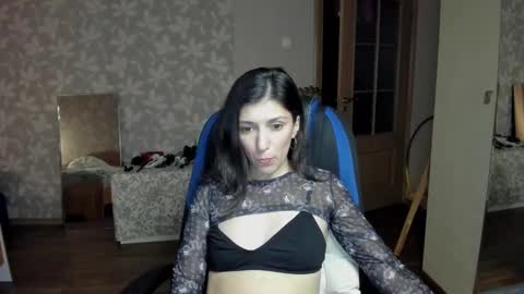 Larisa online show from 10-20-25, 09:48