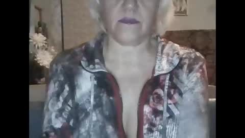 larisaq4ugo24 online show from 11-16-25, 05:29