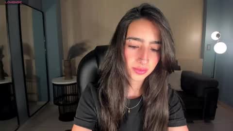 Larisa Smirnov online show from 09-19-25, 04:25