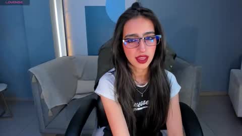 Larisa Smirnov online show from 10-01-25, 04:40