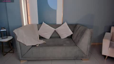 Snapshot of larisasmirnov chatting on 10-31-25, 03:40 Larisa Smirnov online show from 10-31-25, 03:40