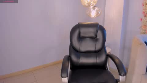 Snapshot of larisasmirnov chatting on 12-16-25, 04:17 Larisa Smirnov online show from 12-16-25, 04:17