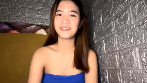 Snapshot of larissaowca chatting on 03-17-26, 01:21 Lary online show from 03-17-26, 01:21