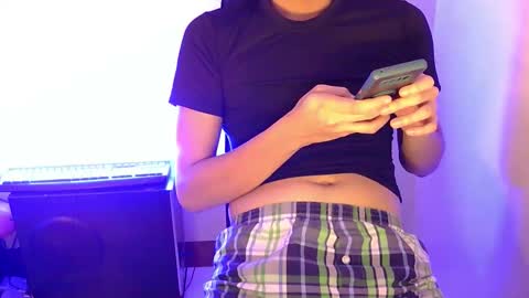 Snapshot of larochefoucauld chatting on 02-18-26, 04:58 Francois online show from 02-18-26, 04:58