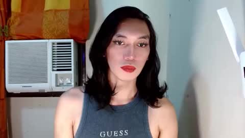 Snapshot of larochefoucauld chatting on 04-14-26, 04:57 Francois online show from 04-14-26, 04:57