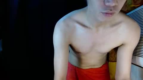 Snapshot of larochefoucauld chatting on 04-15-26, 08:31 Francois online show from 04-15-26, 08:31