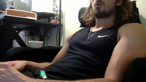 Snapshot of larrylegend24 chatting on 09-30-25, 12:26 larrylegend24 online show from 09-30-25, 12:26