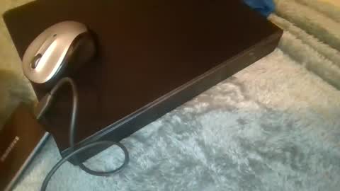 Snapshot of larrymb777 chatting on 10-10-25, 01:48 larrymb777 online show from 10-10-25, 01:48