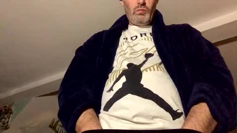 larrythelover23 online show from 02-02-26, 06:12