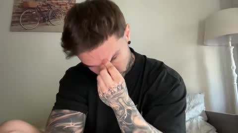 Snapshot of larsskeet chatting on 11-28-25, 01:47 larsskeet online show from 11-28-25, 01:47